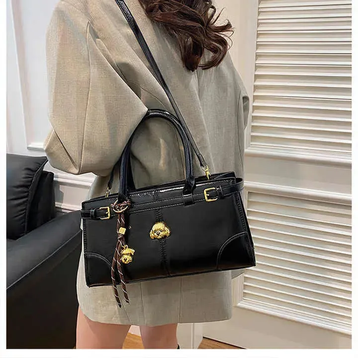 Buckle Large Fashionable Shoulder/Crossbody Bags - Tote Bags