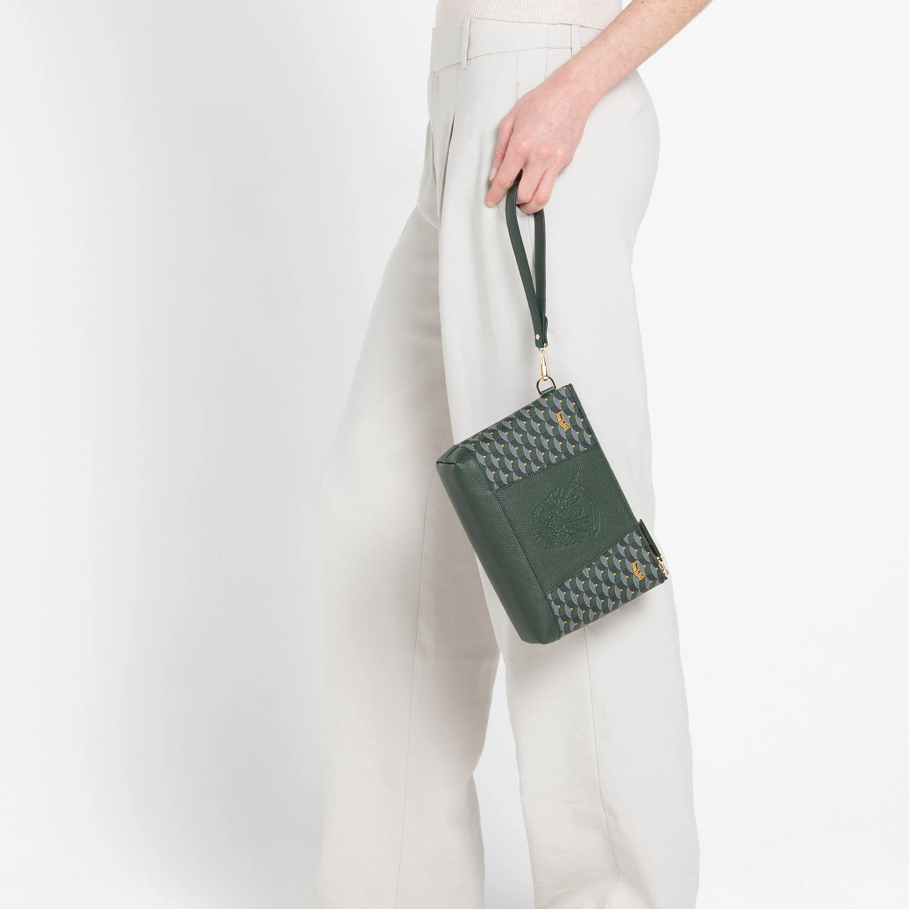 Carry On 21 Pouch