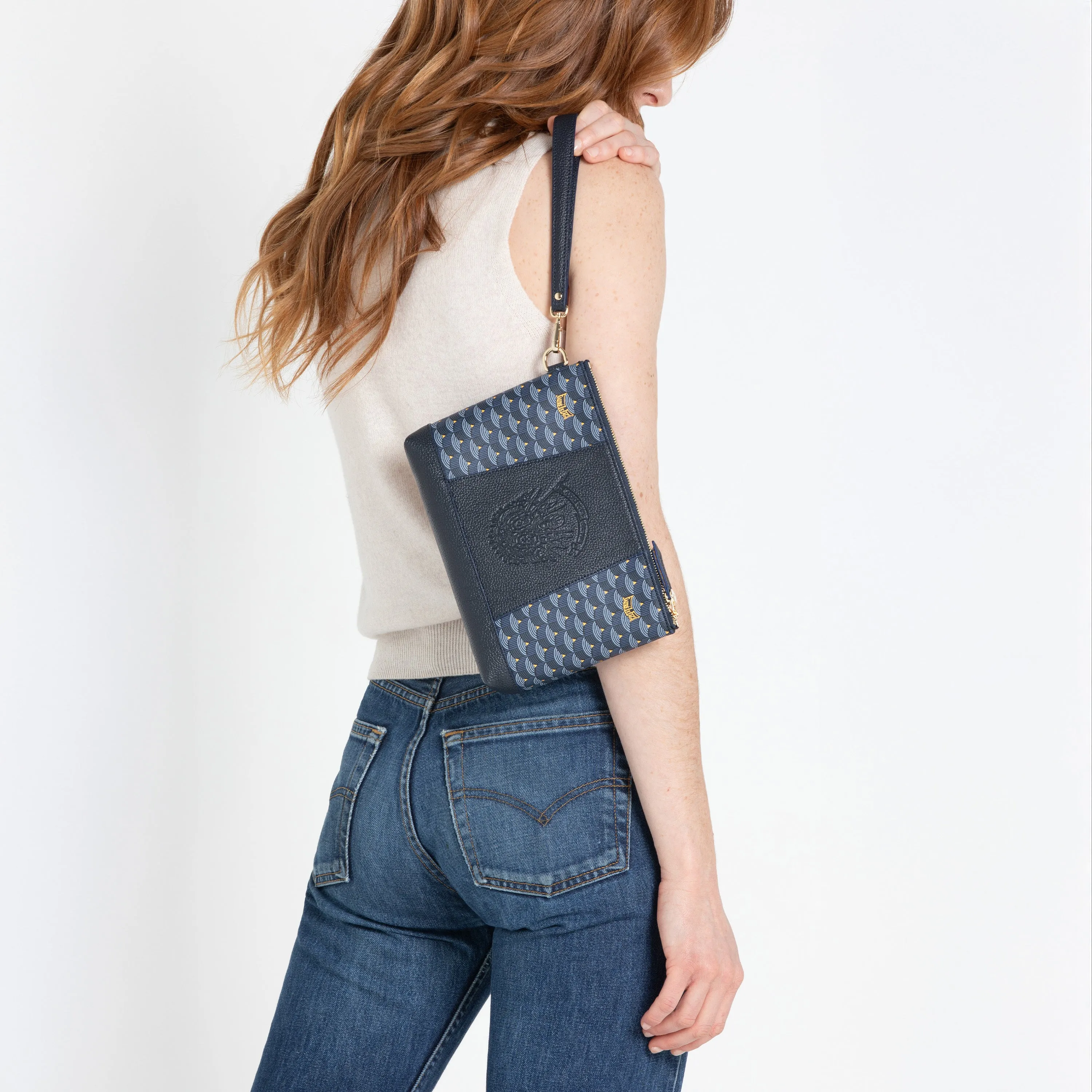 Carry On 21 Pouch