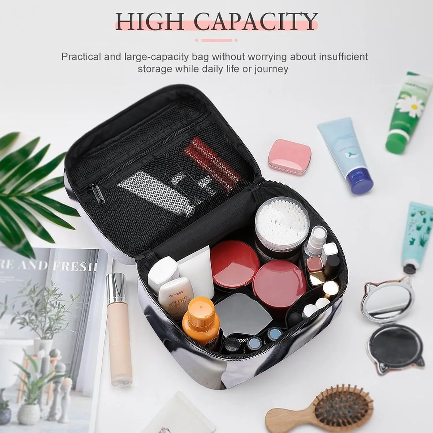 Cosmetic Bag Portable Animals And Snowfield Toiletry Bag Large Capacity Travel Makeup Bag Beauty Makeup Organizer for Full-Sized Shampoo Conditioner Brushes Set Makeup Accessories