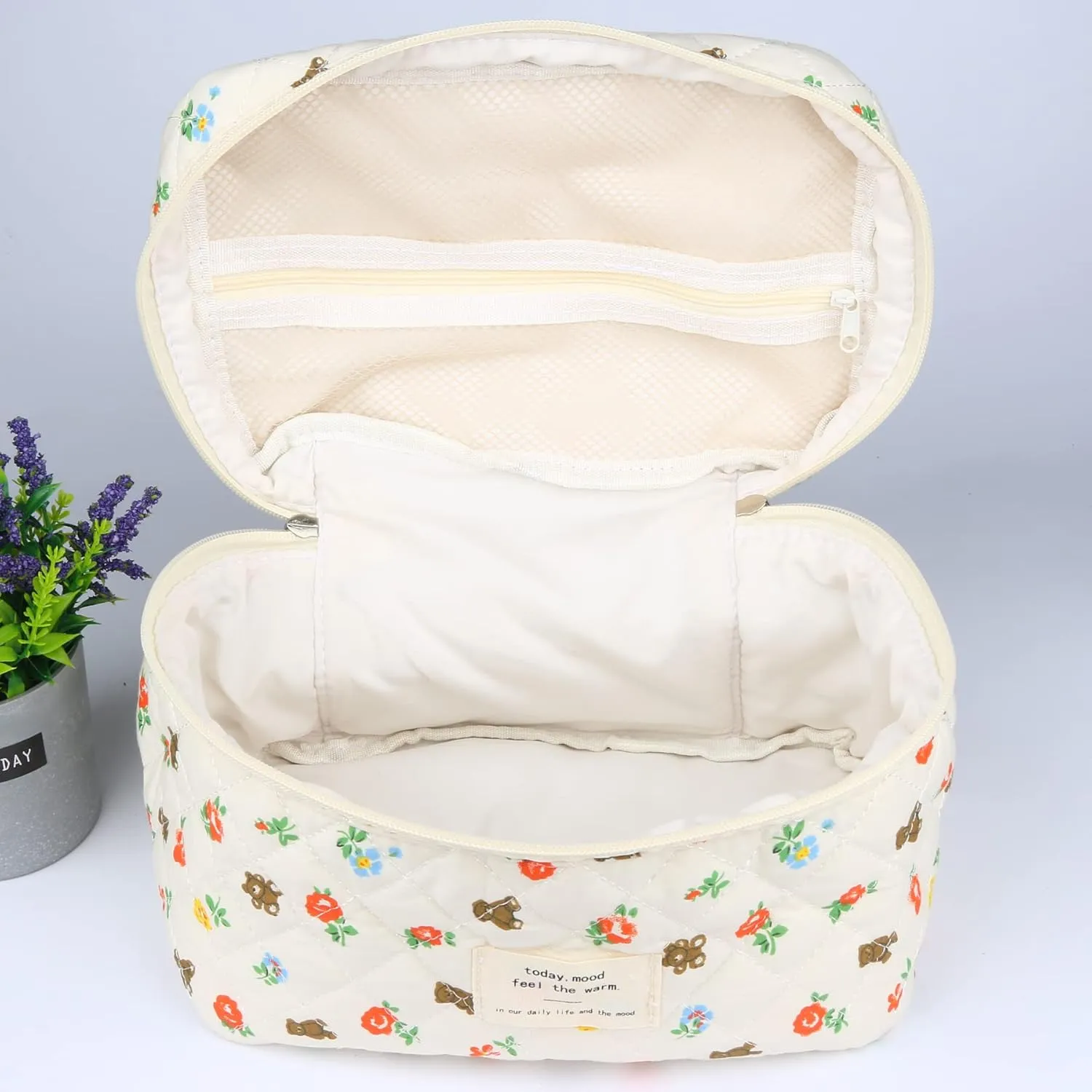 Cosmetic Bags for Women, Cute Floral Makeup Bag, Organizer Storage Make Up Bag, Travel Toiletry Bags, Handbags Purses (Bear/Big)