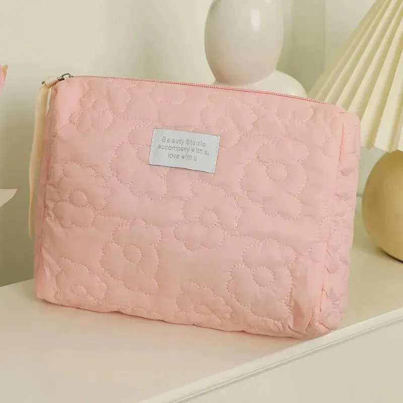 Embroidery Large-Capacity Cosmetic Bag - Waterproof Portable Makeup Pouch