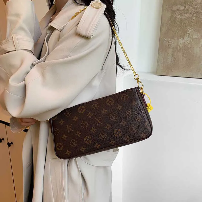 Fashionable multifunctional women's bag