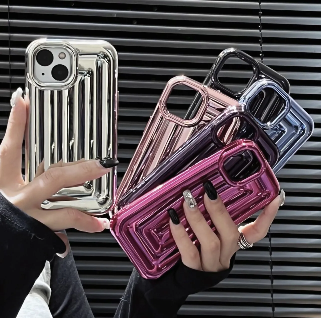 Iphone Cromatic Shade With Puffer