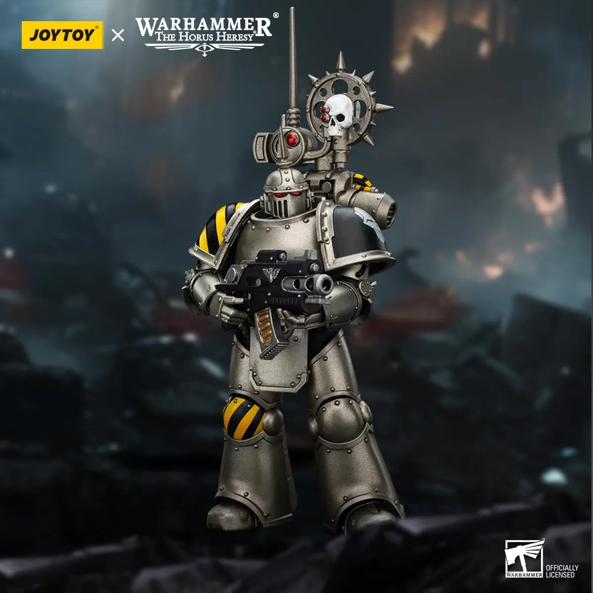 JOYTOY Warhammer The Horus Heresy 1/18 Action Figure 5.4" lron Warriors MKlIl Tactical Legionary with Nuncio-vox