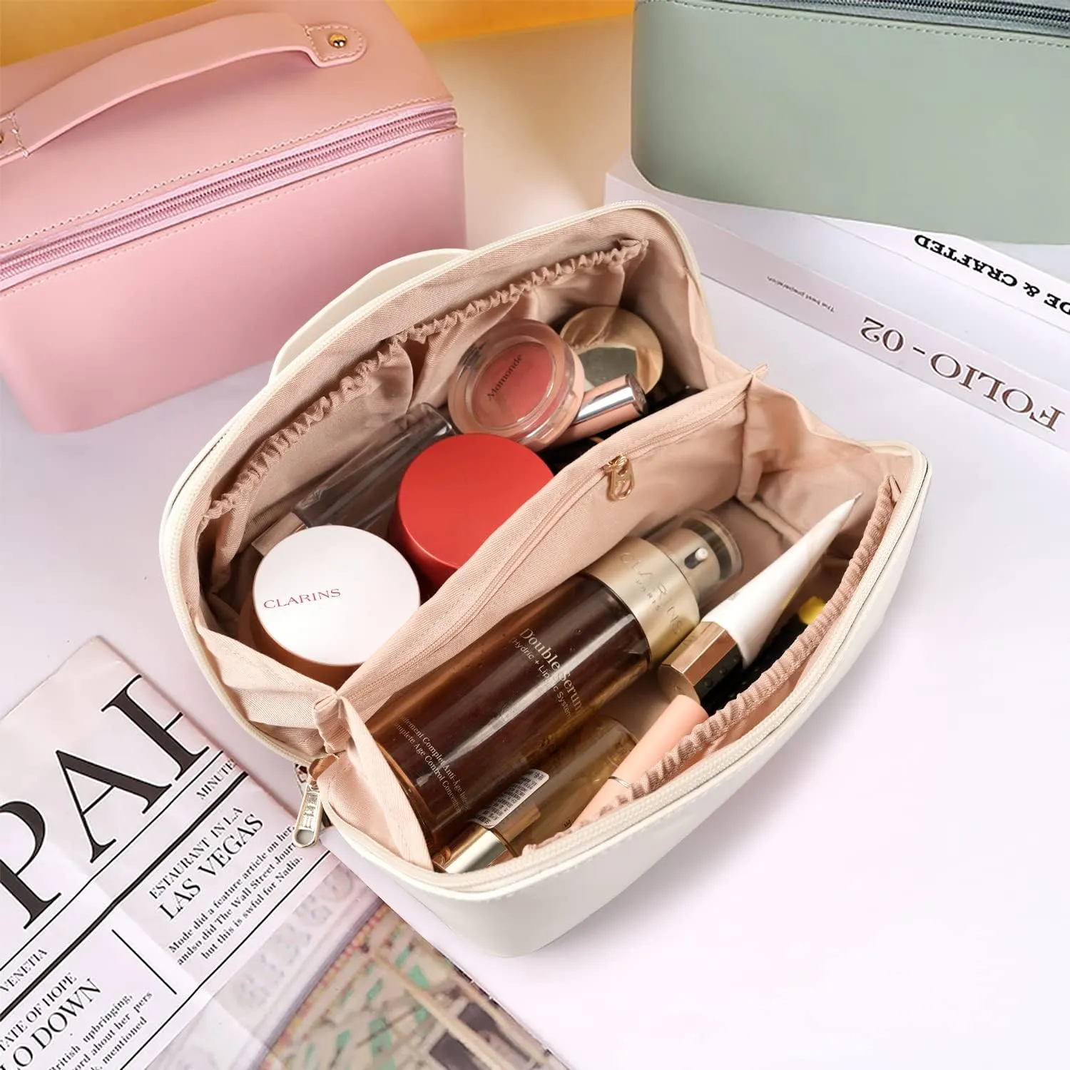 Large Capacity Cosmetic Bag, Travel Cosmetic Storage Bag with Handle, Portable Zipper Cosmetic Bag Toiletry Bag Makeup Bag Large with Compartments for Women Girls (White)