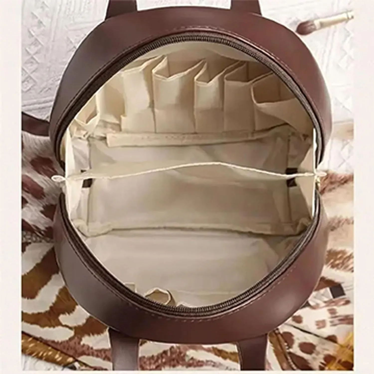 Multi-Layered Shell-Shaped Cosmetic Bag, Portable Large Capacity Pu Shell Waterproof Handbag Style Cosmetic Bag, Waterproof Portable Pouch (Coffee)