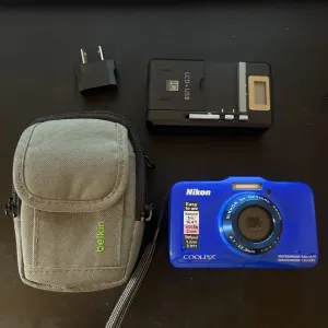 Nikon Coolpix S31 Waterproof Shockproof Digital Camera 10.1MP Blue