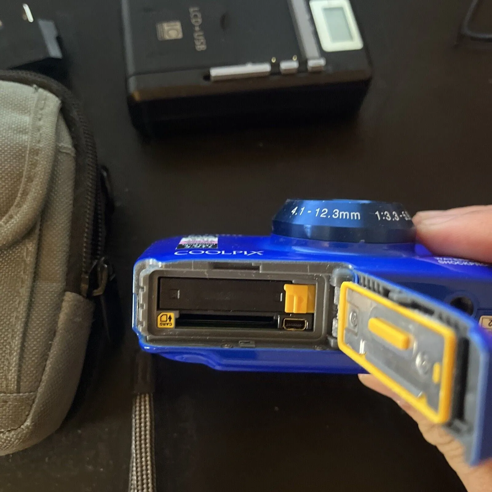 Nikon Coolpix S31 Waterproof Shockproof Digital Camera 10.1MP Blue