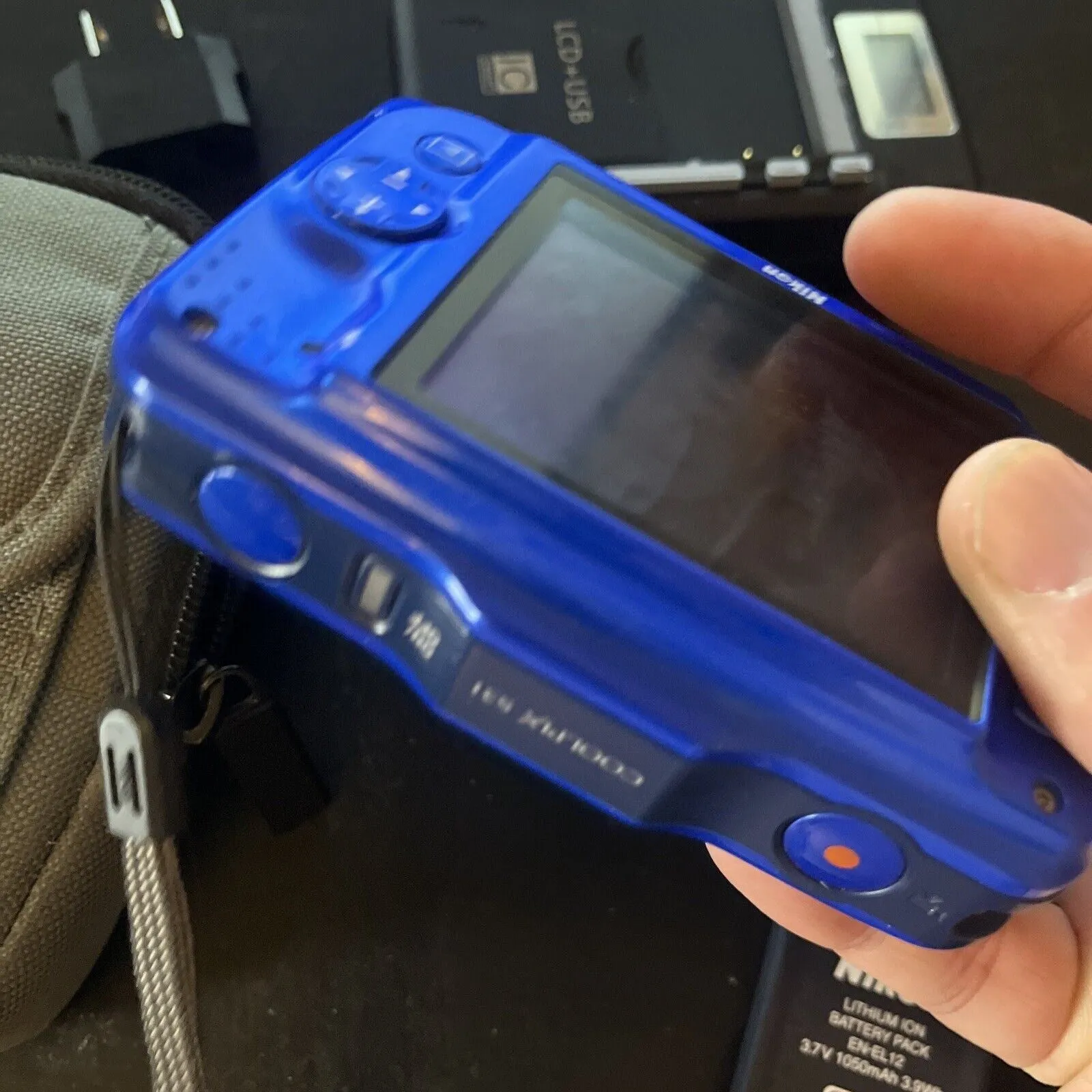 Nikon Coolpix S31 Waterproof Shockproof Digital Camera 10.1MP Blue