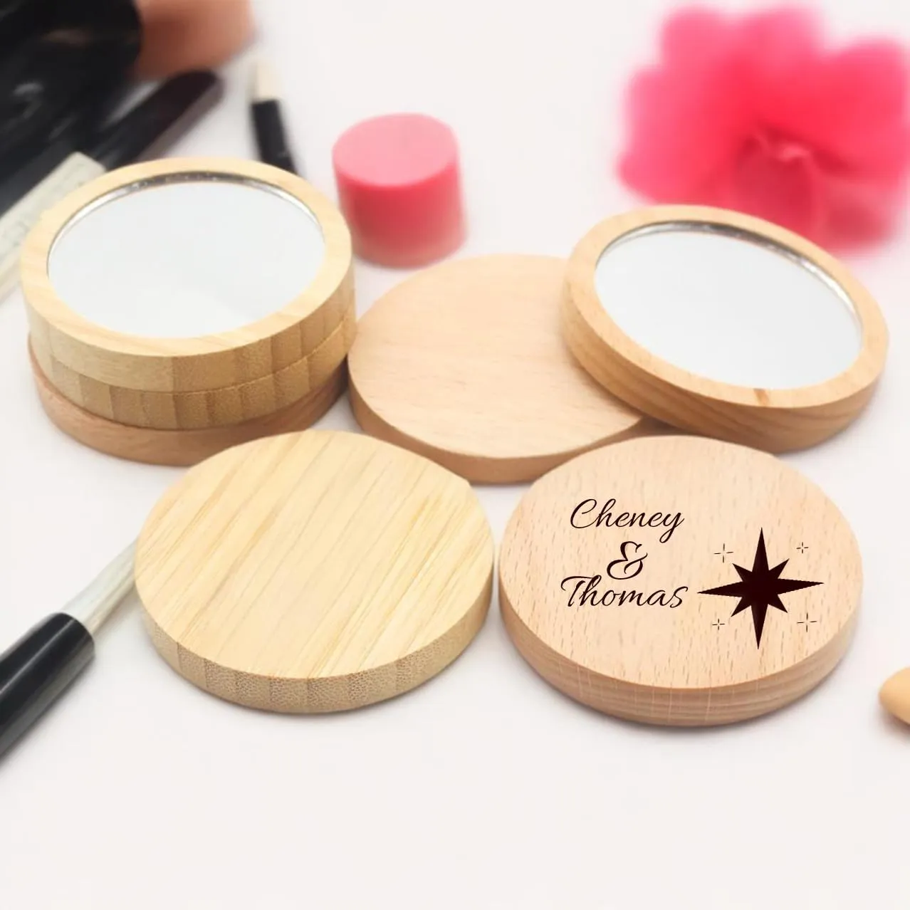 Personalized Small Mirror Engraved Portable Round Compact Pocket Mirrors Custom Wooden Mirror Compact Bulk Wedding Favor Baptism Souvenirs Cosmetic Mirror for Bridesmaids