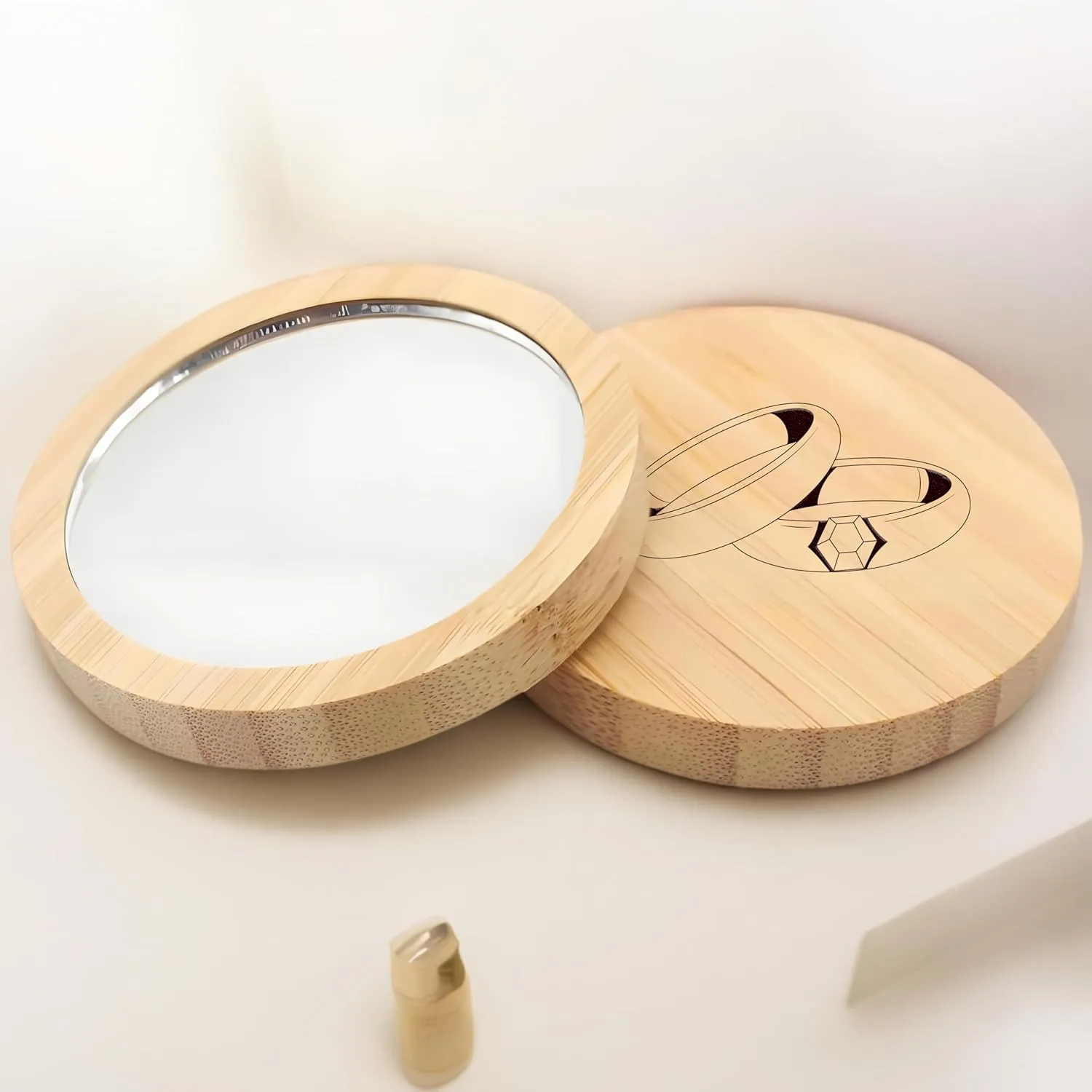 Personalized Small Mirror Engraved Portable Round Compact Pocket Mirrors Custom Wooden Mirror Compact Bulk Wedding Favor Baptism Souvenirs Cosmetic Mirror for Bridesmaids