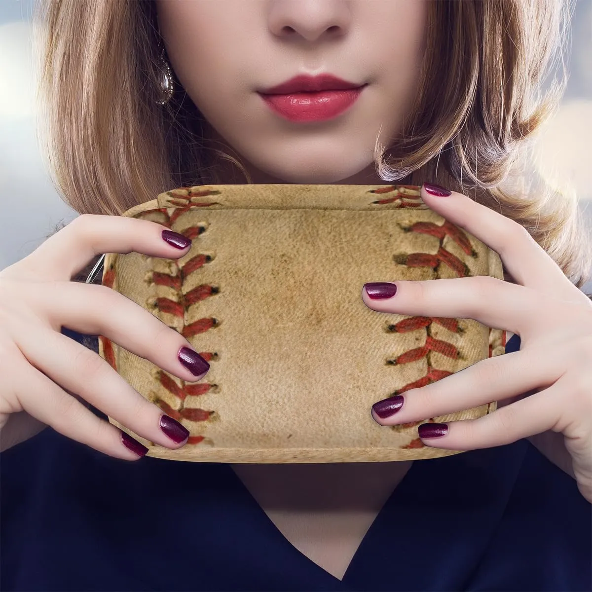 Retro Baseball Travel Toiletry Bag for Boys Men, Waterproof Shaving Bag with Large Capacity for Travel,Sports,Shower, Cute Small Baseball Dopp Kit for Women