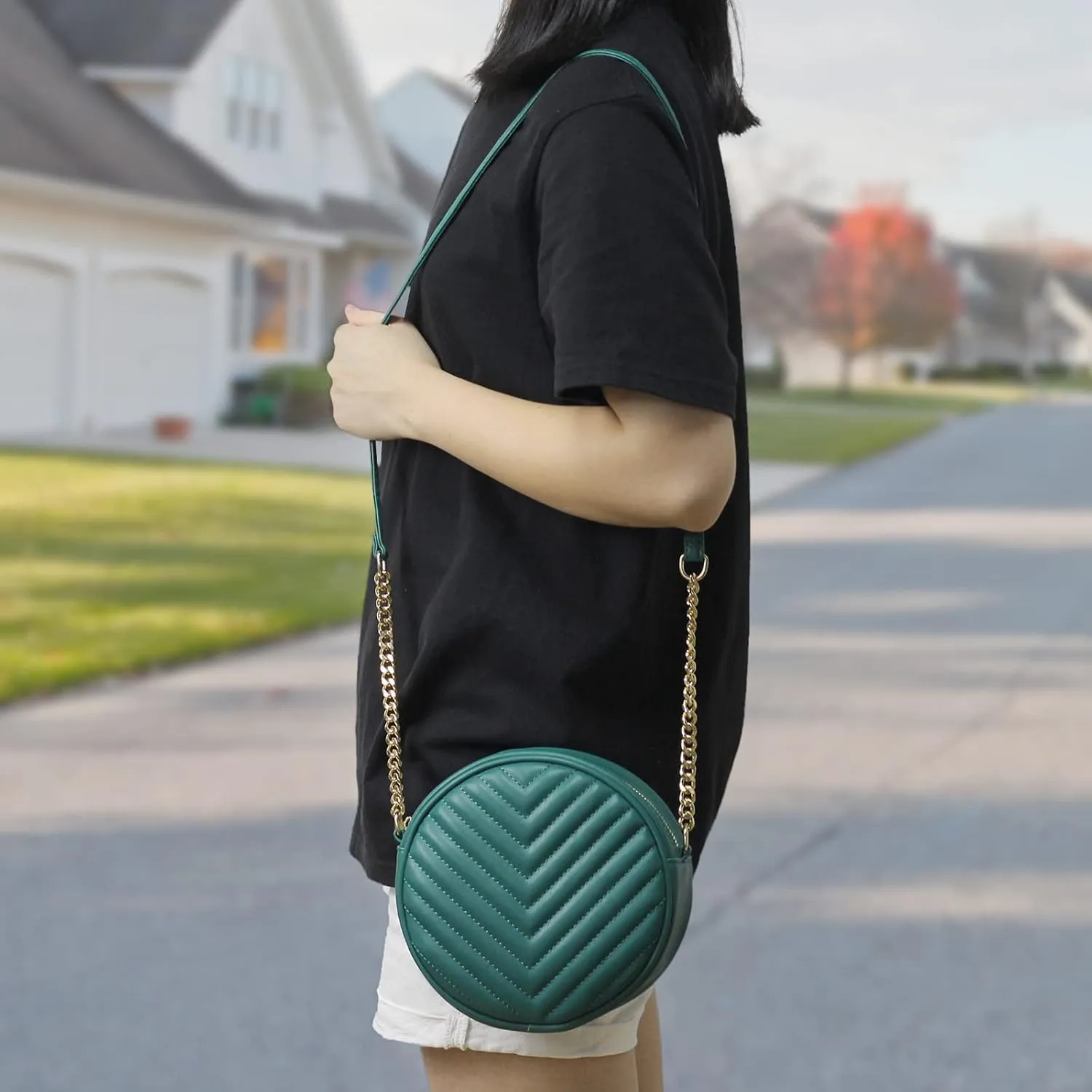 Round Crossbody Bag for Women,PU Leather Shoulder Bag with Metal Chain Strap, Cellphone Purses with Zipper