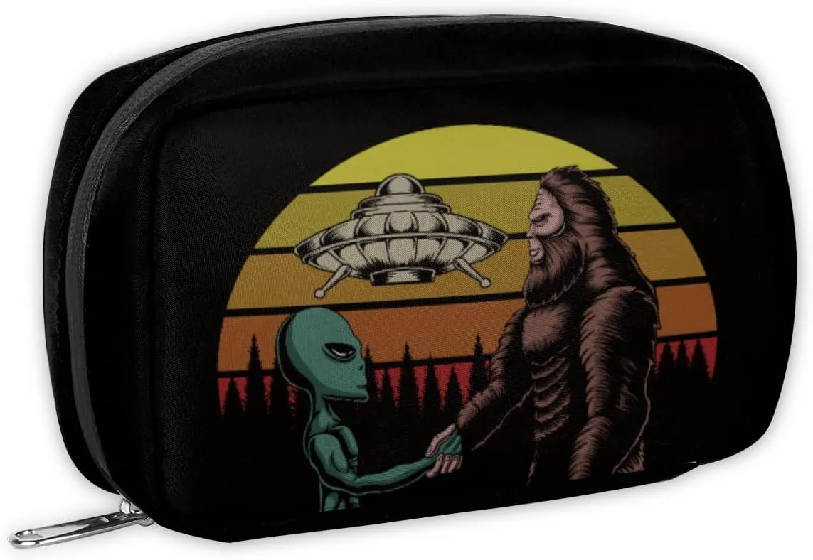 Sasquatch Cool Travel Toiletry Bag for Boys Men, Bigfoot Waterproof Small Dopp Kit for Women, Shaving Bag with Large Capacity for Travel,Sports Shower