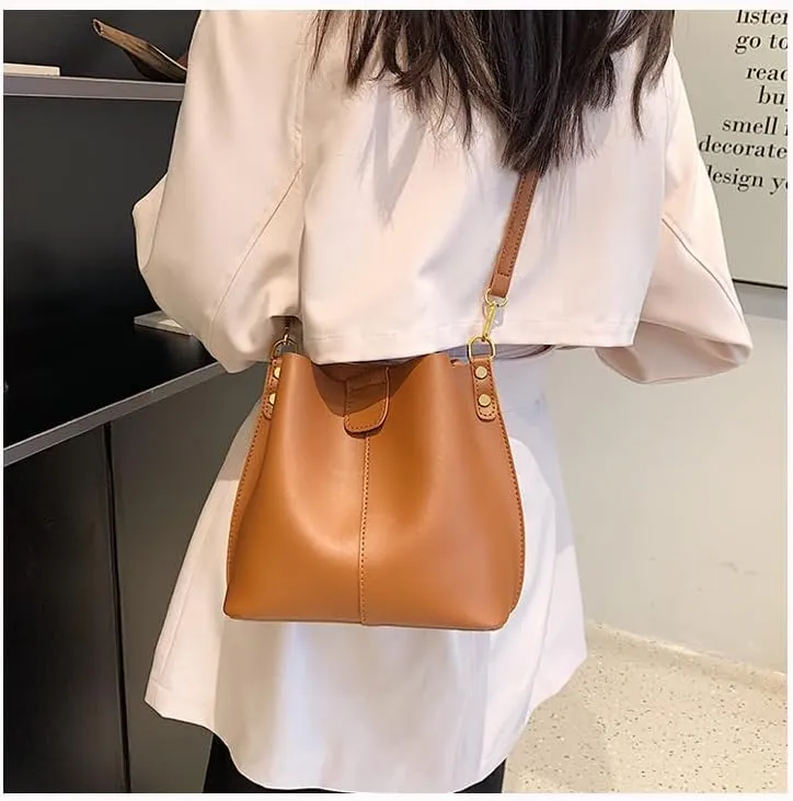 Stylish Crossbody Bag with Adjustable Shoulder Strap - Large Capacity and Exquisite Hardware (Brown)