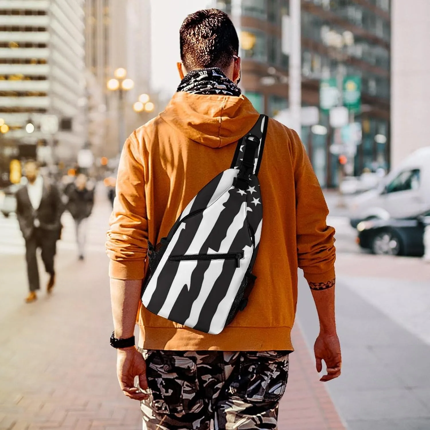 Supdreamc Sling Shoulder Backpack for Women Men Multipurpose Anti-Theft Travel Backpack Camping Outdoor Bag Tactical Satchel, Black Vintage Retro American Flag White Chest Bag Rucksack