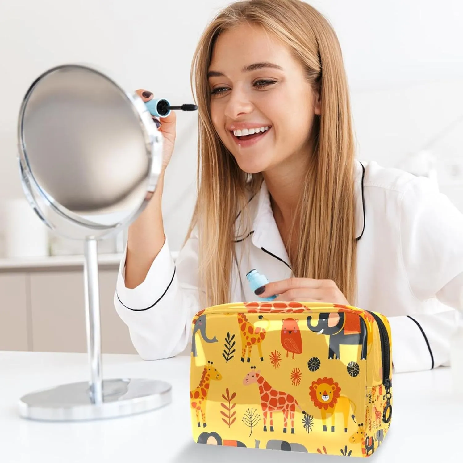 Travel Makeup Bag Elephant Giraffe Lion Cosmetic Bag Waterproof Toiletry Bag Portable Pouch For Women 7.3x3x5.1in