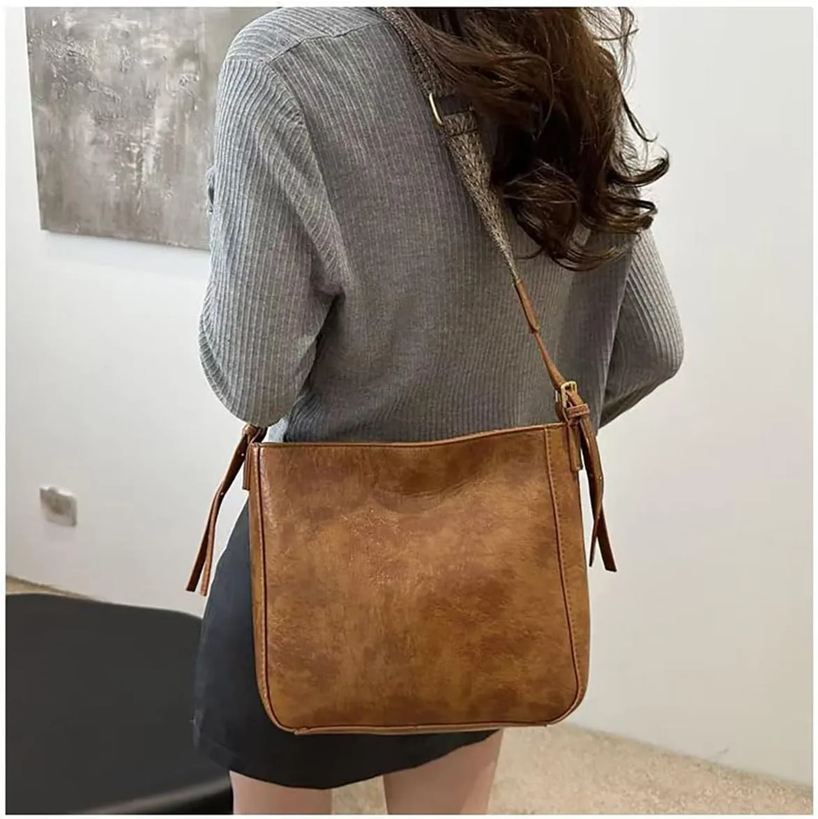 Vintage women's large capacity crossbody bag, fashionable 2-piece handbag wallet, adjustable guitar strap (Light brown)