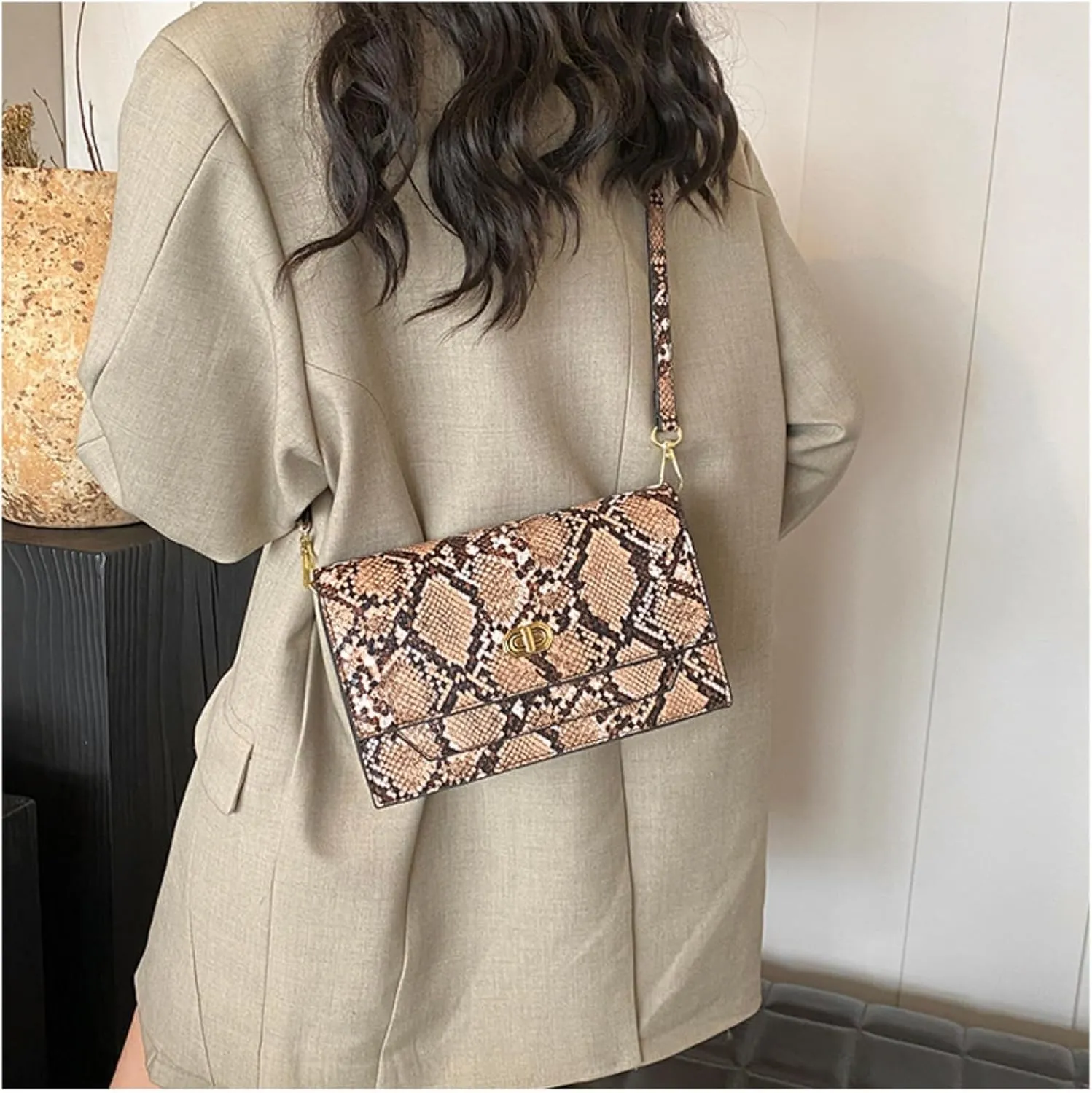Women Snakeskin Purse Cross Body Bag Vintage Snake Print Pattern Lock Buckle PU Leather Small Shoulder Handbag Tote