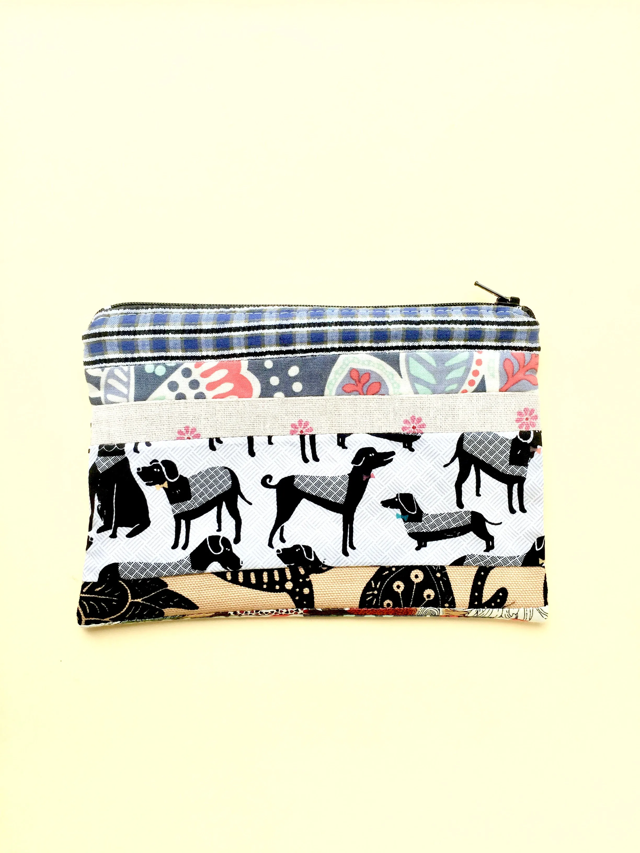 Zipper pouch / makeup bag (Button cube insert)