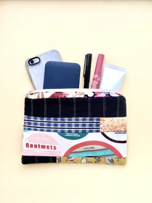 Zipper pouch / makeup bag (Button cube insert)